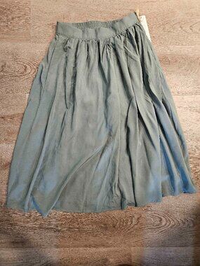 Modcloth Sage Green Skirt with Pockets, Size Small